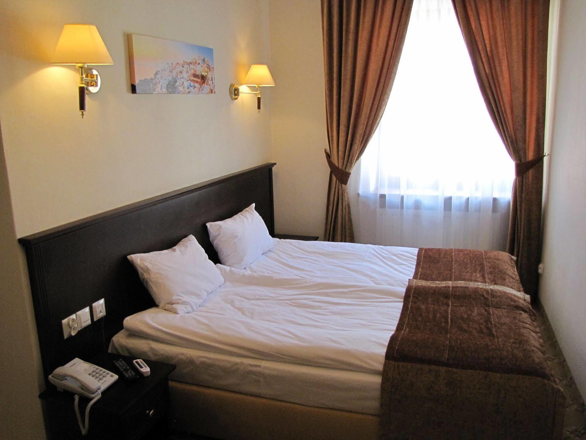 Rezydencja Cleopatra Bed and Breakfast Lublin Exterior foto