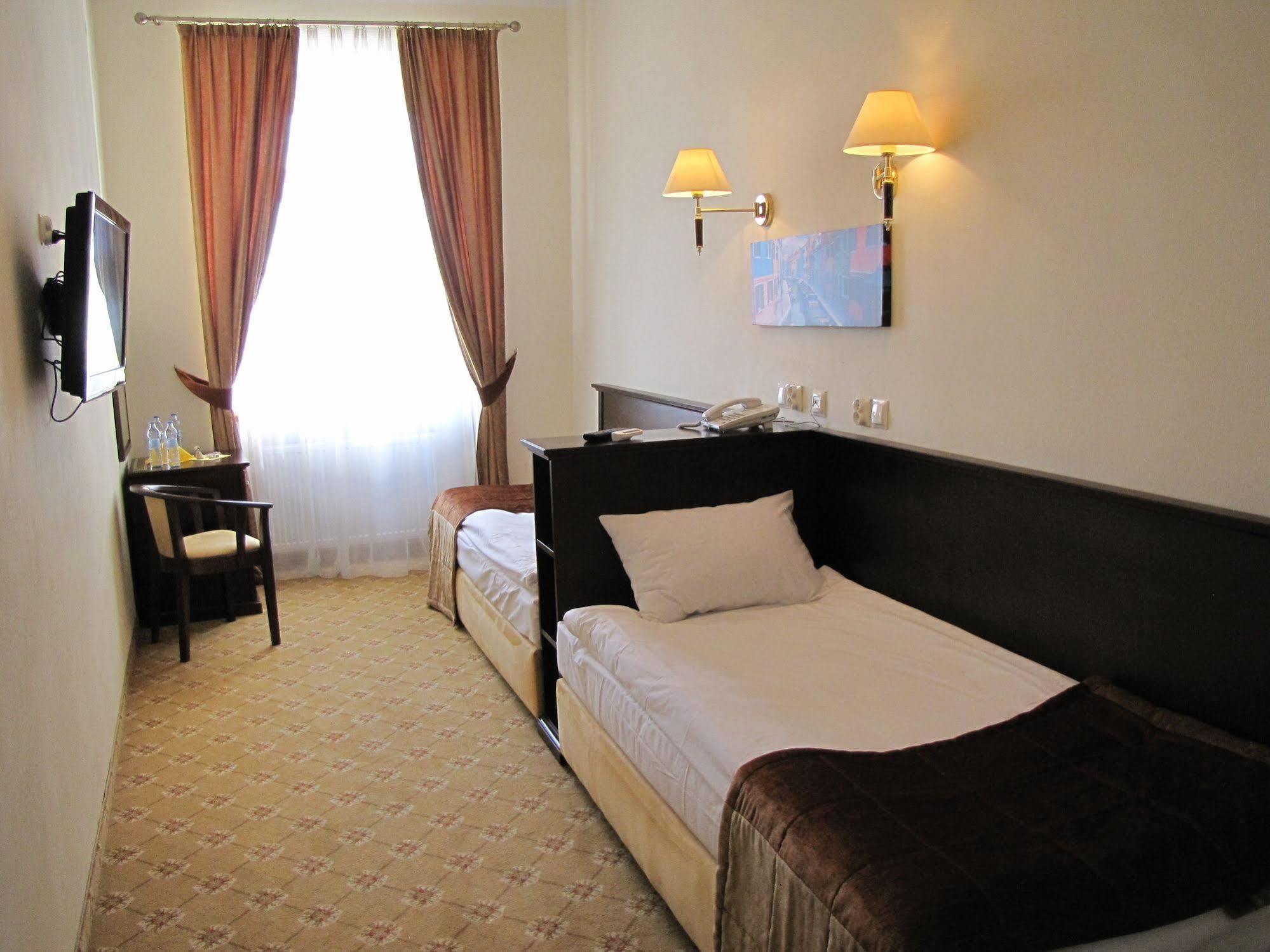 Rezydencja Cleopatra Bed and Breakfast Lublin Exterior foto