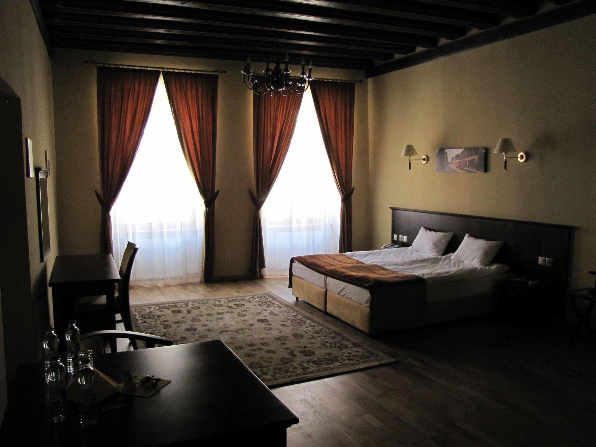 Rezydencja Cleopatra Bed and Breakfast Lublin Exterior foto