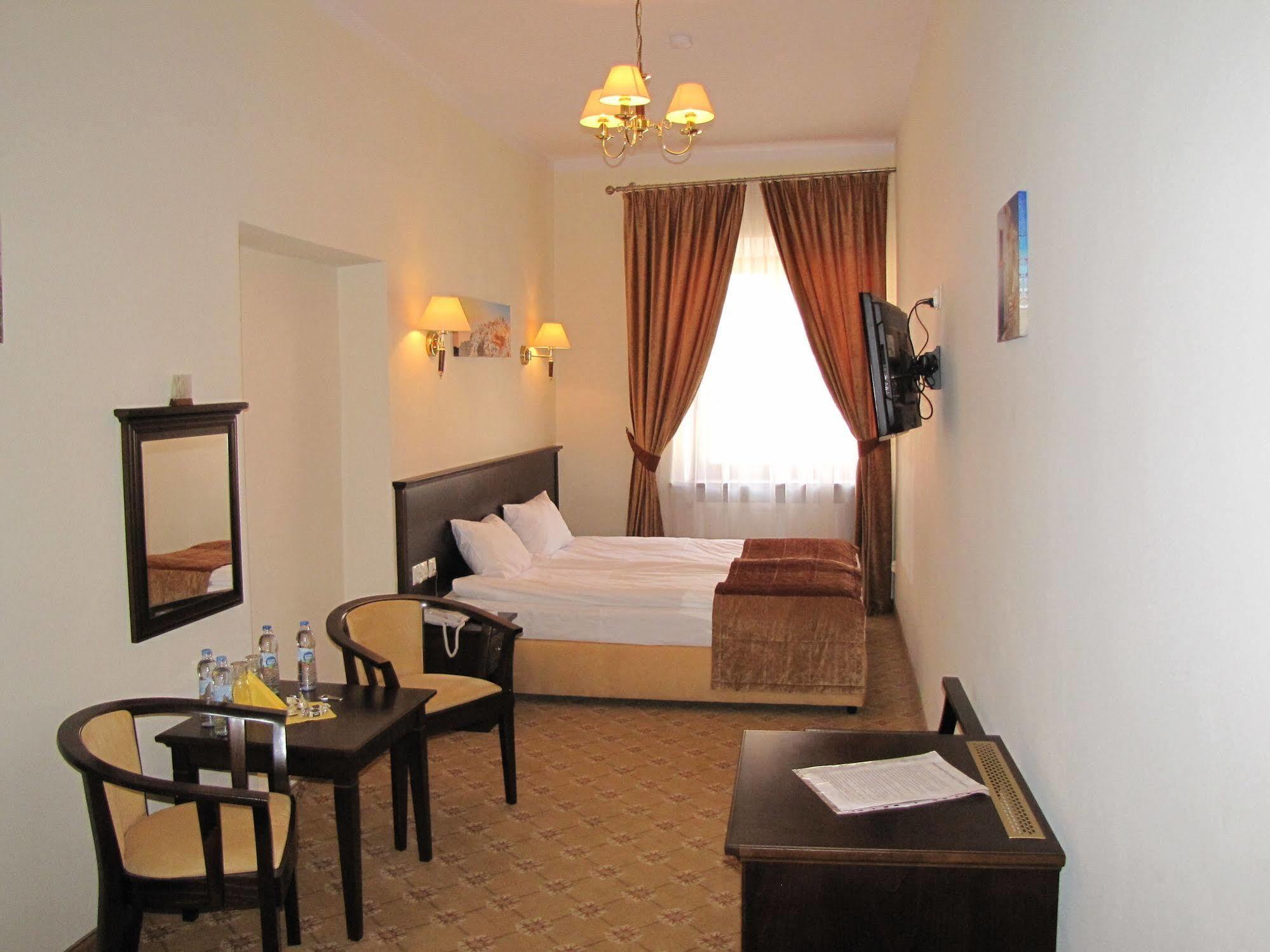 Rezydencja Cleopatra Bed and Breakfast Lublin Exterior foto